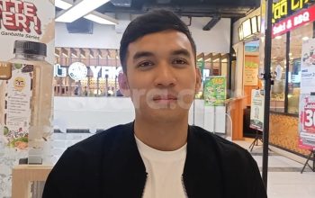 Hendra Zayn Jawab Kabar Kedekatan dengan Inara Rusli, Fix Pacaran?